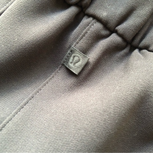 Lululemon Athletica Women’s Size S Black Wide-Leg Capri Pants High-Rise Elastic - Picture 16 of 16